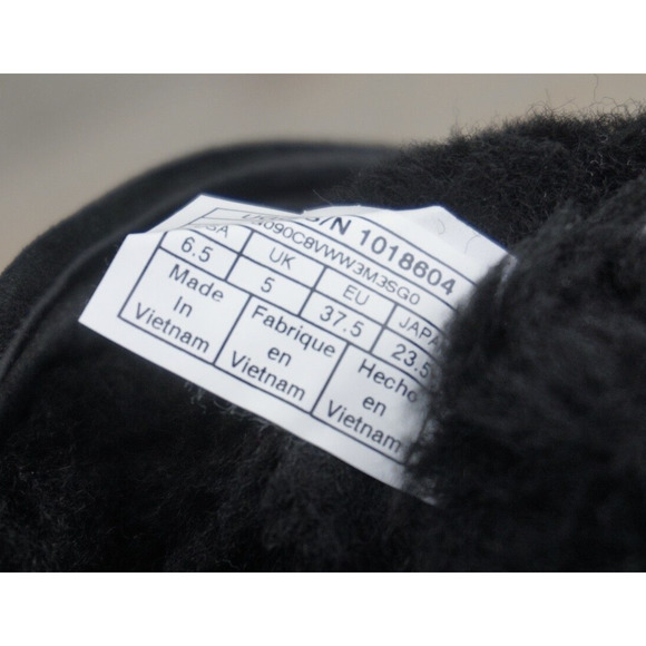 Waterproog UGGS - Picture 8 of 10